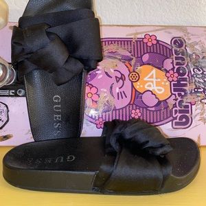 GUESS satin bow slides ★~(◡‿◕✿)